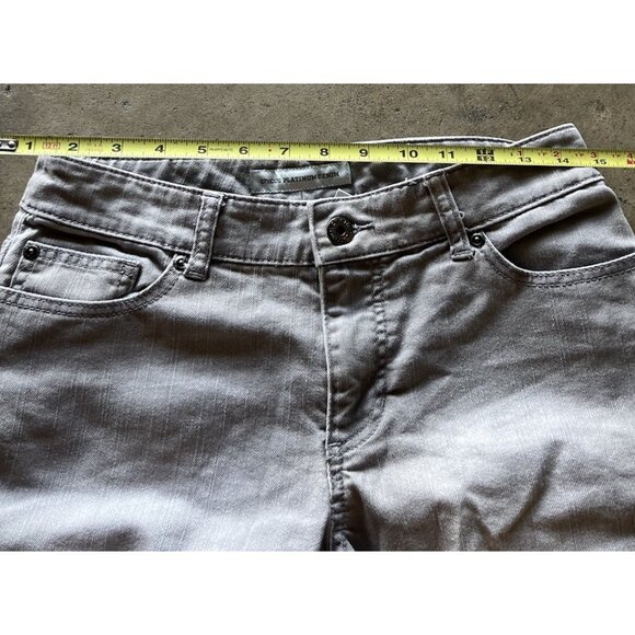 Chico’s Platinum Denim Jeans Gray Silver Soft Cropped Capri Jeans Women’s Sz 0 - Picture 4 of 15